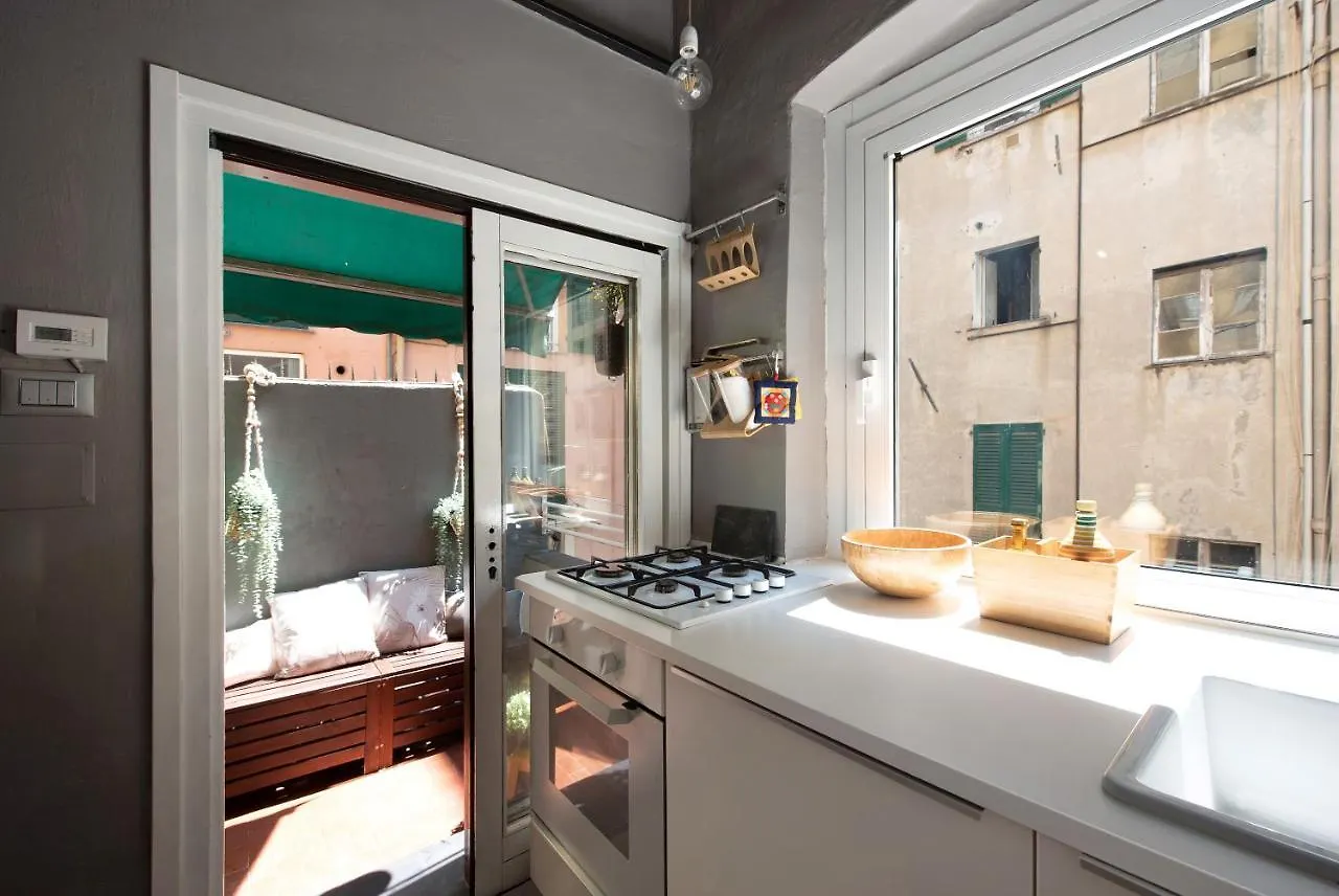 House Momo' Apartment Genoa